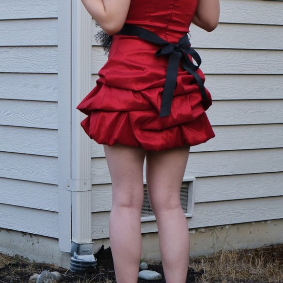 Red homecoming dress, strapless - Picture 4 of 8